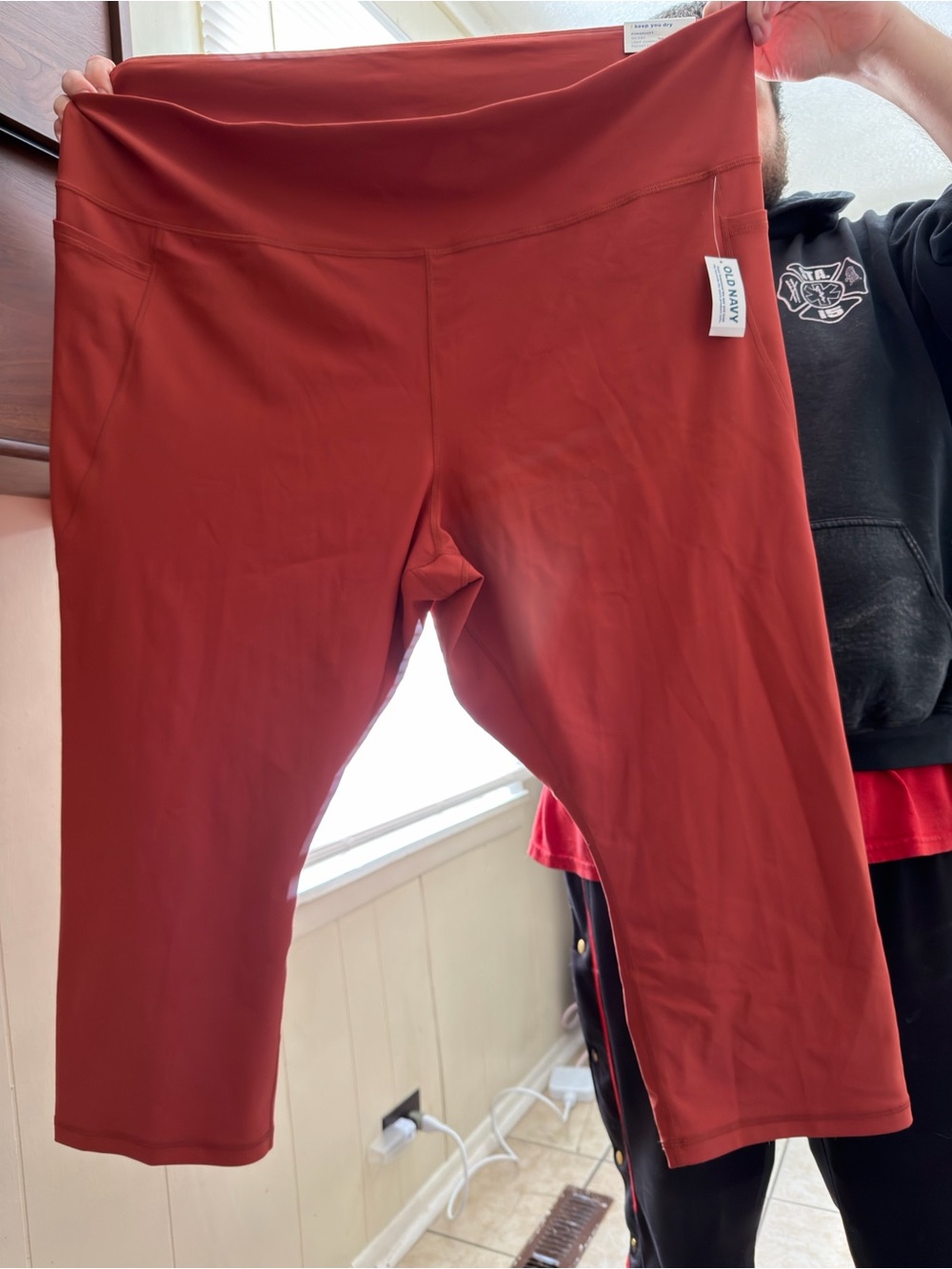 Old Navy Rust Red Capri Leggings